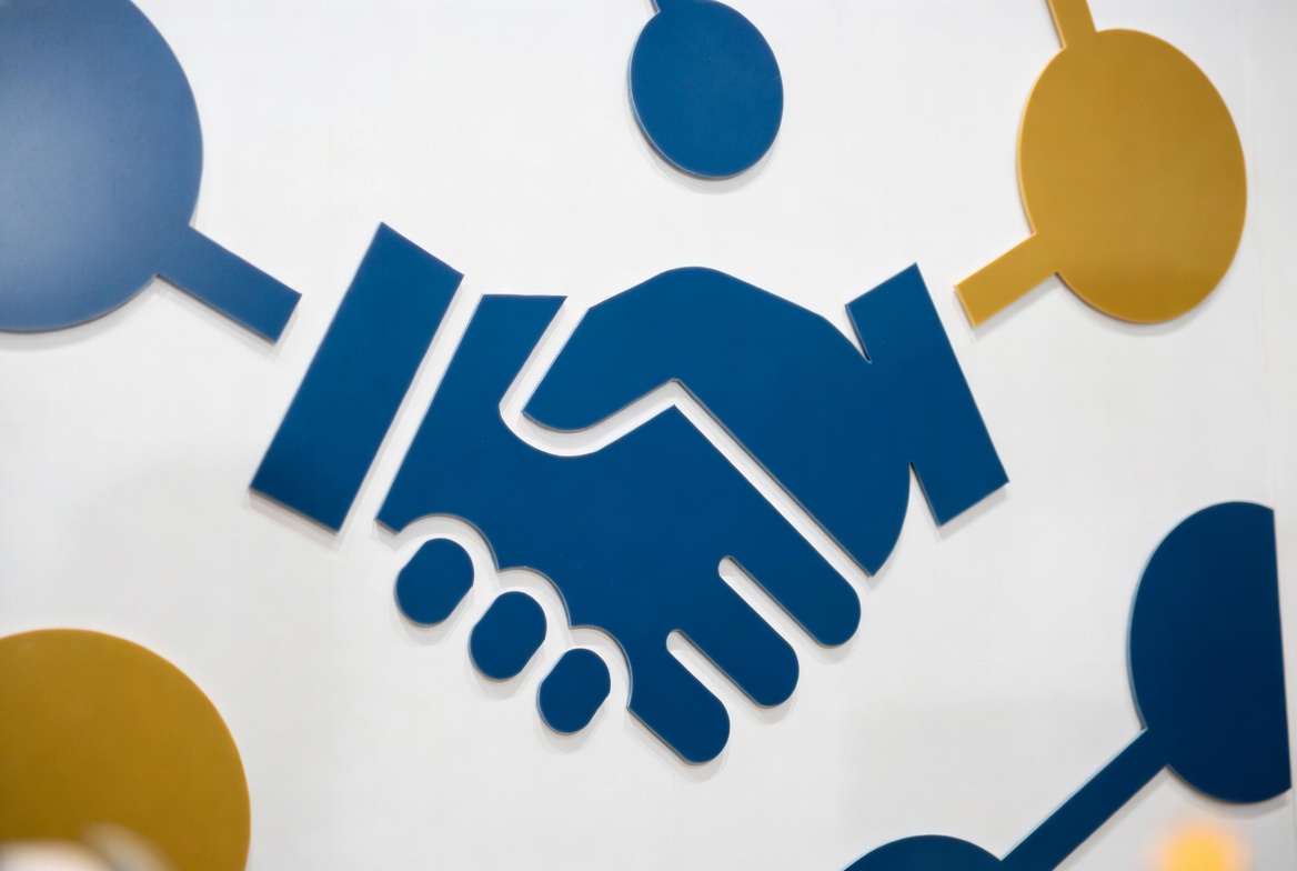 Funderial and Smarterswipe partnership - Integrated direct funding solutions and $500 Amex Gift Card offer for ISOs